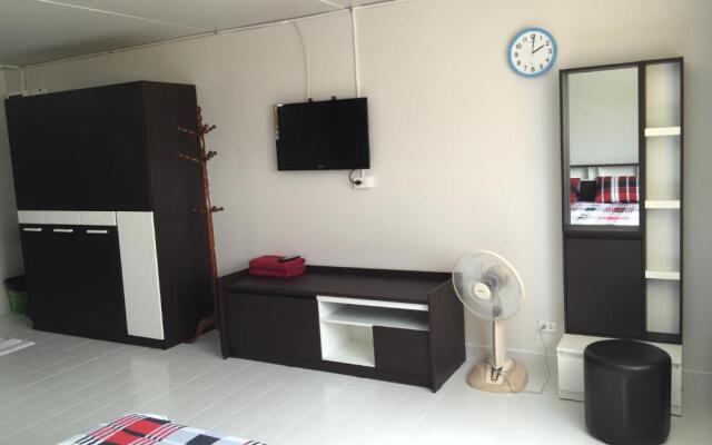 Muangthongthani Rental/Khun Dan
