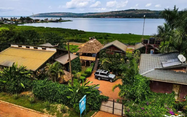 HomeOnTheNile Designer House