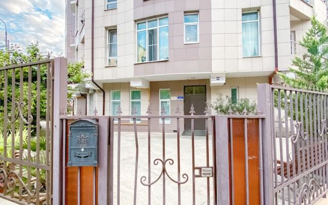 Abri Luxe on Medovoy