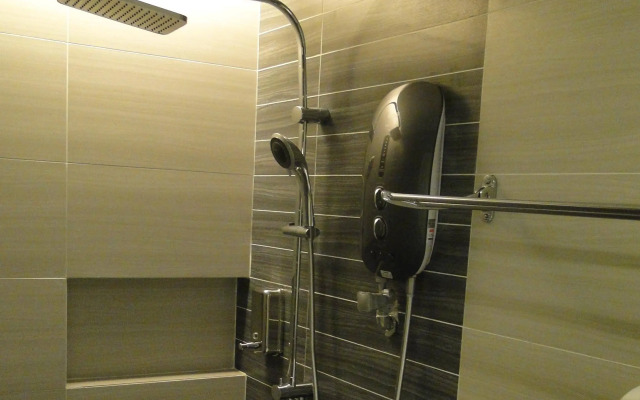 Orange Premier Hotel Taman Segar