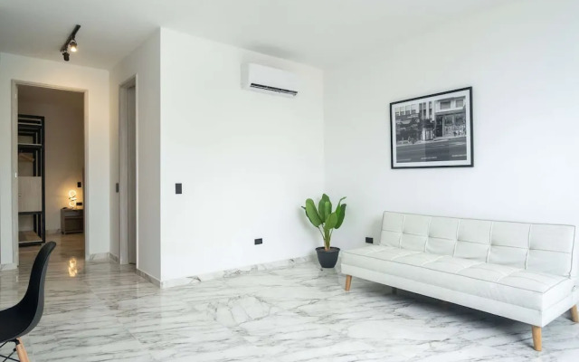 w Radiant 1BR w AC Near Ciudad Amurallada