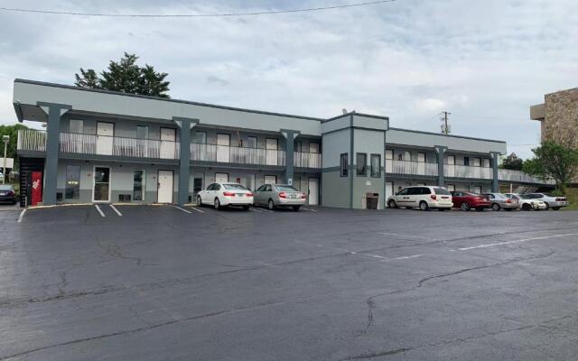 Royal Inn & Suites