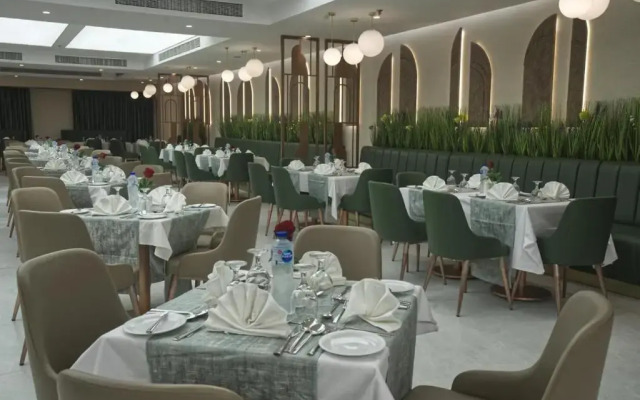 Dar Al Eiman Al Haram Hotel