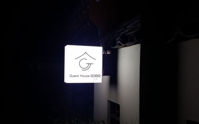 Guest House GODO - Hostel