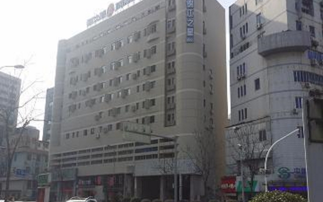 Jinjiang Inn Select Ningbo Tianqi Square Kaiming Street Branch