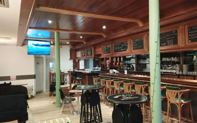 Brit Hotel L'Arrivée Guingamp