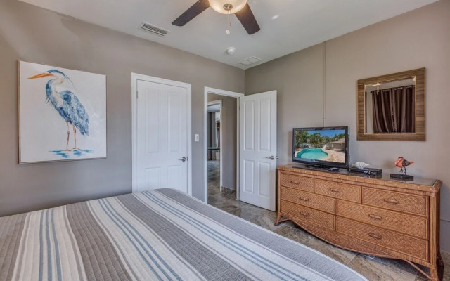 Summer Breeze 7 Bedroom Home by Redawning