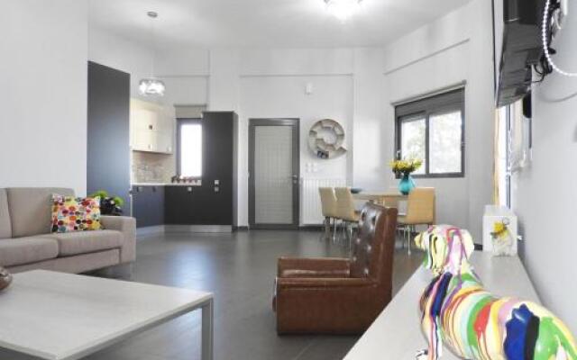 Theania Luxury Apartment