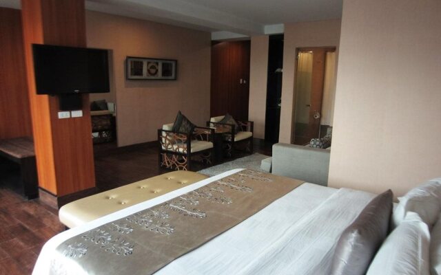 Goldberry Suites & Hotel Mactan