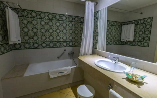Shell Beach Hotel & Spa