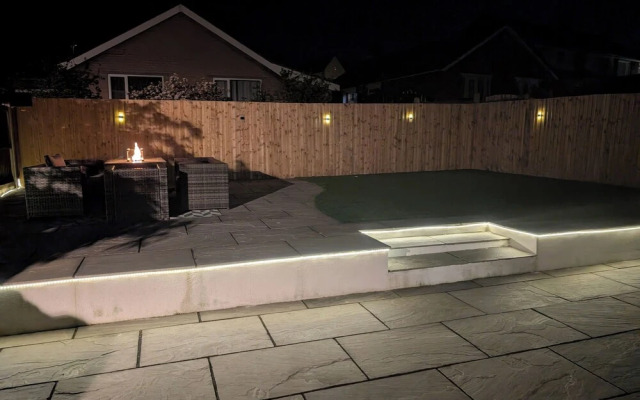 3 Bed-sleeps 5-garden-parking-pets