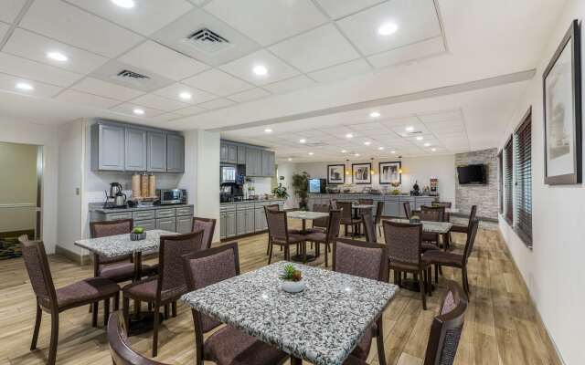 Best Western Plus New England Inn & Suites