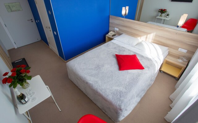 Mini-Hotel DOM 55