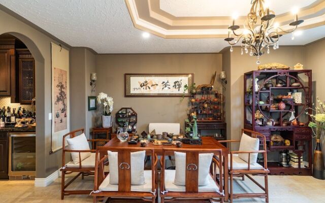 Cedar Manor Bed and Breakfast