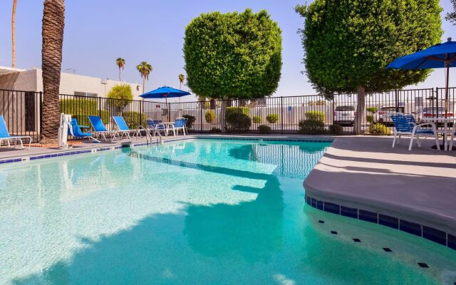 SureStay Hotel by Best Western Phoenix Airport