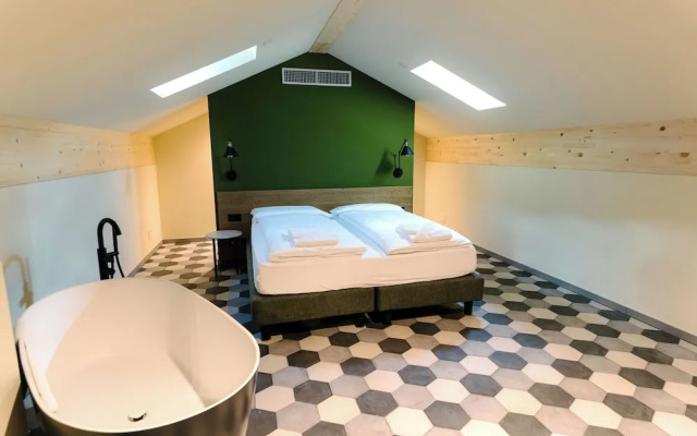 Seven Town House Boutique Hotel