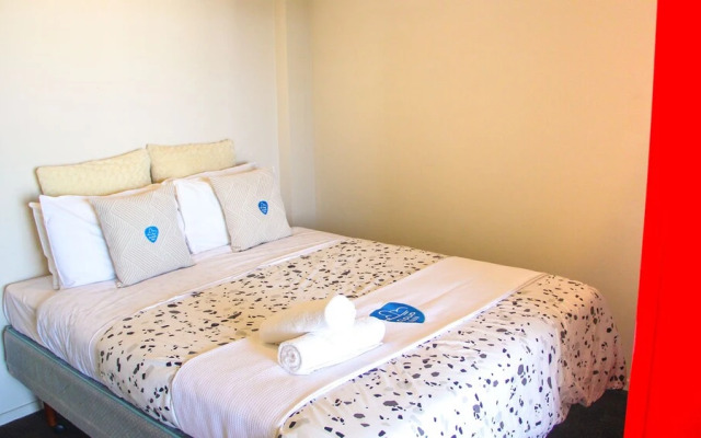 Quadrant 2 Bdr with Seaview & Parking