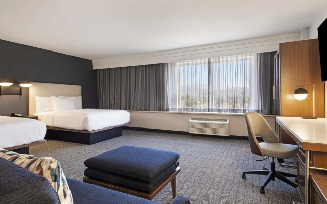 Courtyard by Marriott Baldwin Park