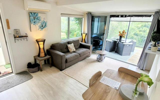 Garden Bliss & Bird Sanctuary in Paihia Estuary