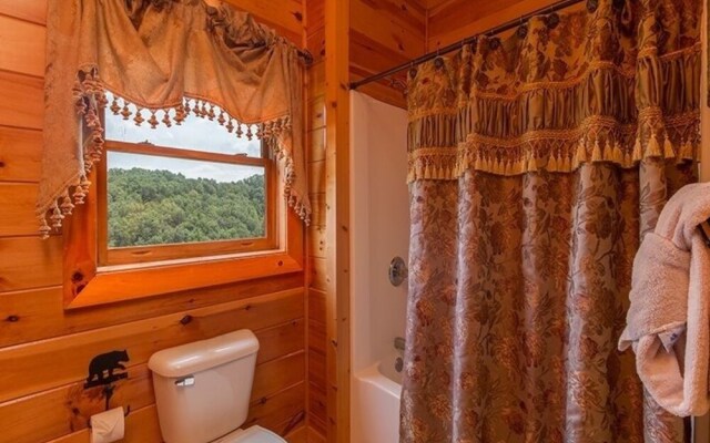 Splash Country 4 Bedrooms 4 Bathrooms Cabin