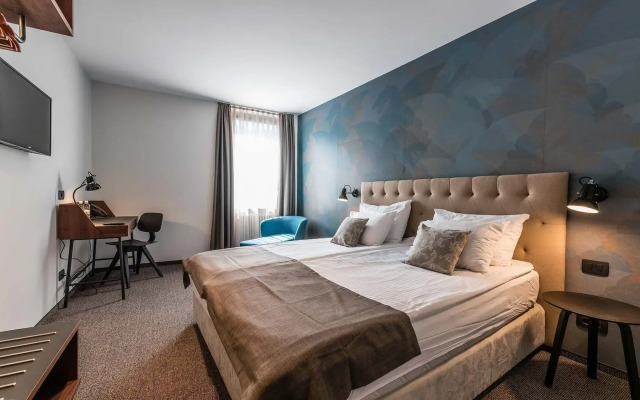 Hotel Mrak 4*