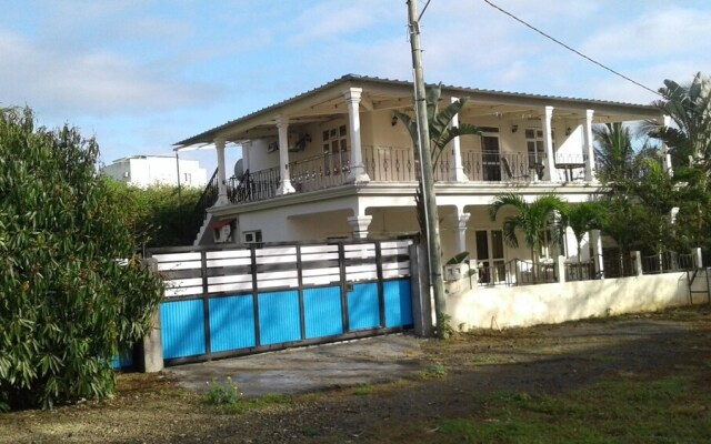 House With 2 Bedrooms in Trou aux Biches, With Wonderful sea View, Fur