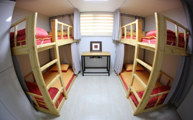 Guesthouse K - Hostel