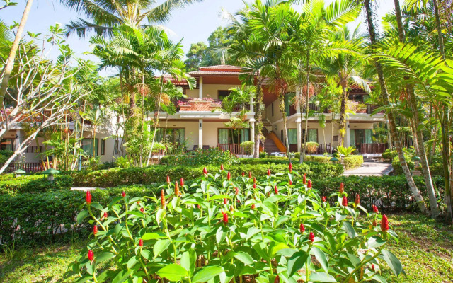 Khaolak Bay Front Resort