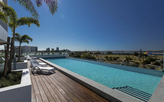 Sky Broadwater Apartments