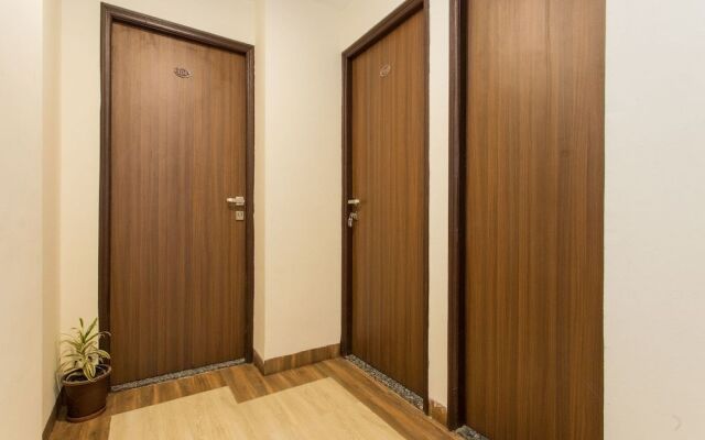 Collection O 12353 Jineshwari Hotel