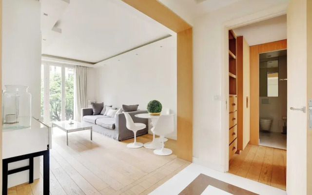 Charming Appt With A/c- 1bd/2p - Tour Eiffel