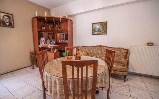 Traditional Family Guest House Idi