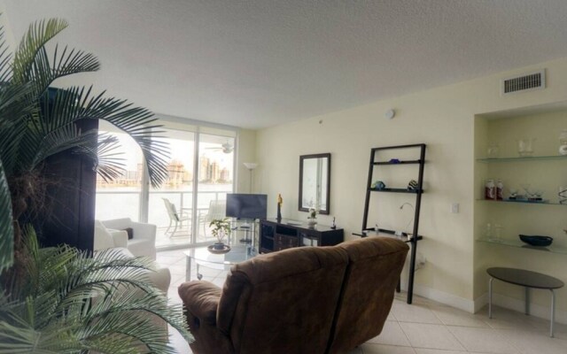 Le Marina Bay 503 - Condo 5 People, Sunny Isles