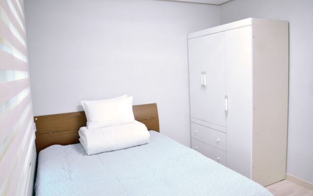 Marina Residence