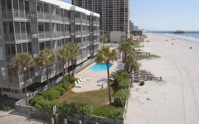 Pelican's Landing 304 - 3 Br Condo