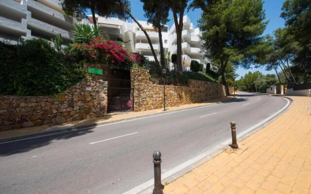 Charming 2 Bedroom Trocadero Arena area