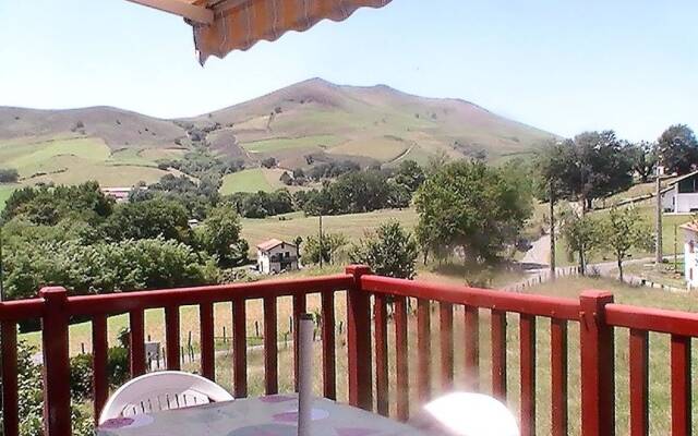 Apartment With 2 Bedrooms in Saint-esteben, With Wonderful Mountain Vi