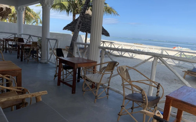 African Paradise Beach Hotel