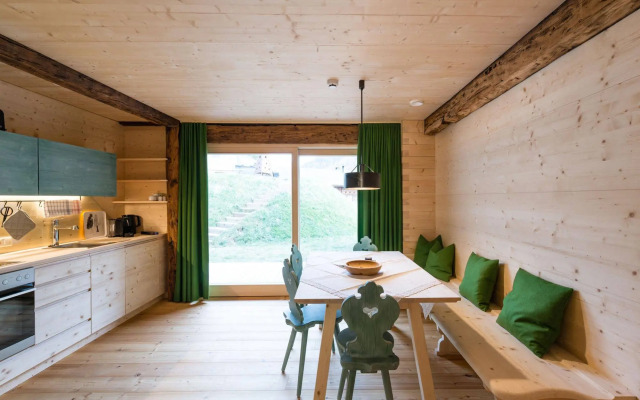 Ferienwohnungen am Berg - Giatla Haus