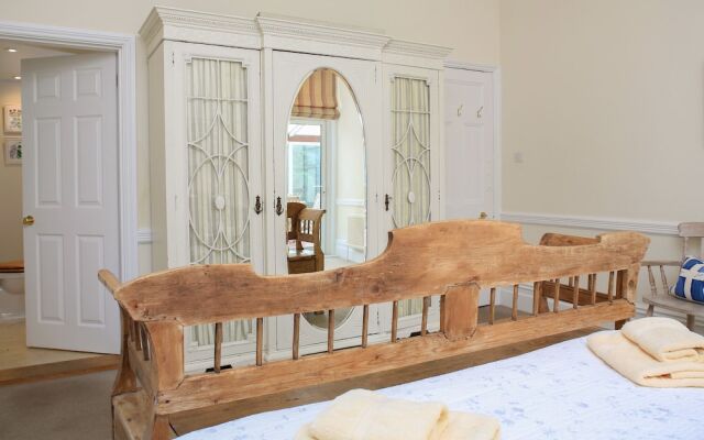 1 Holmleigh