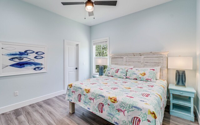 Fishtastic Sp103 4 Bedroom Home by RedAwning