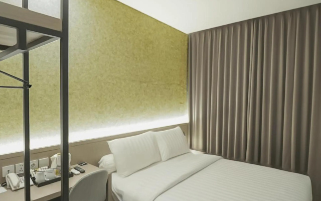 Front One Boutique Hotel Taman Anggrek – Guest Rooms – Jakarta