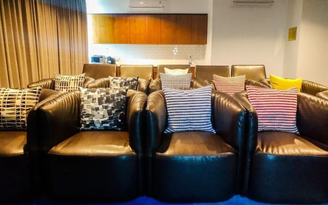 Spacious Elegant 2BR Veranda Residence @ Puri Apartment – Lobby – Jakarta