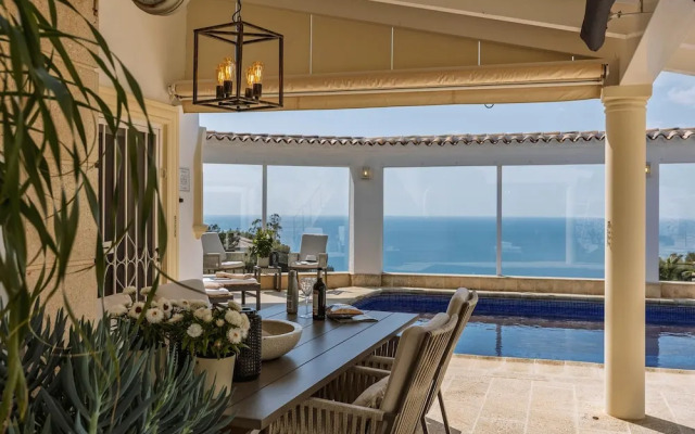 Rijos in J vea With 3 Bedrooms and 3 Bathrooms