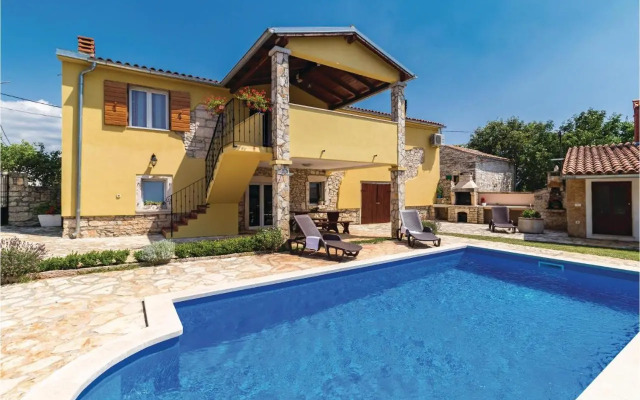 Holiday home Vodnjan with a Fireplace 203