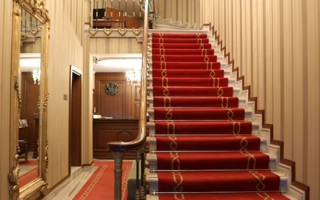 Meserret Palace Hotel