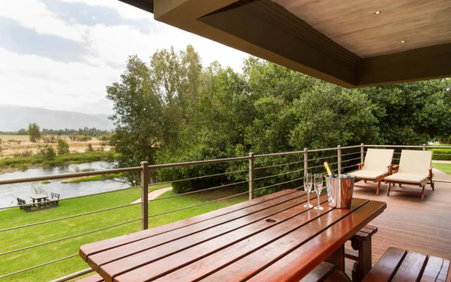 Stonehill River Lodge