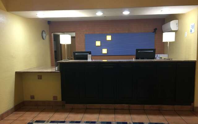 Ramada by Wyndham Santa Fe