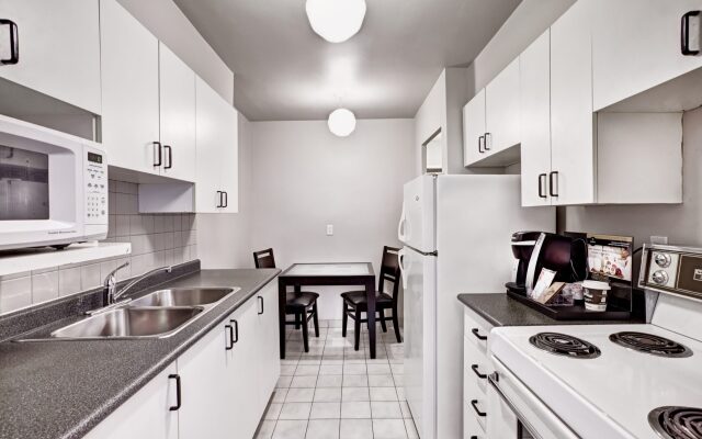 Town Inn Suites Hotel