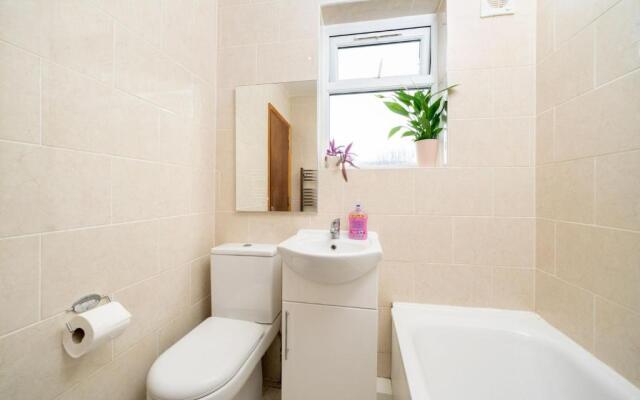 Economy Double Room G2 (Sandycroft Guest House)